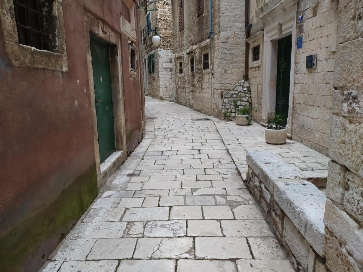 Old Stone House St Lawrence In The Heart Of Sibenik'S Old Town Apartman Kültér fotó