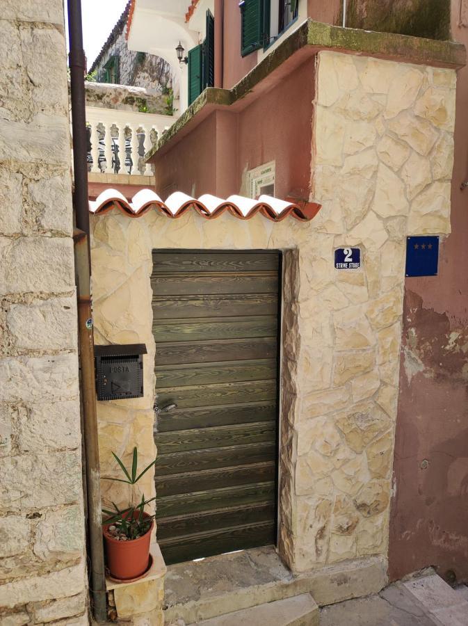 Old Stone House St Lawrence In The Heart Of Sibenik'S Old Town Apartman Kültér fotó